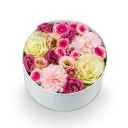 Box růžových květin zavřený